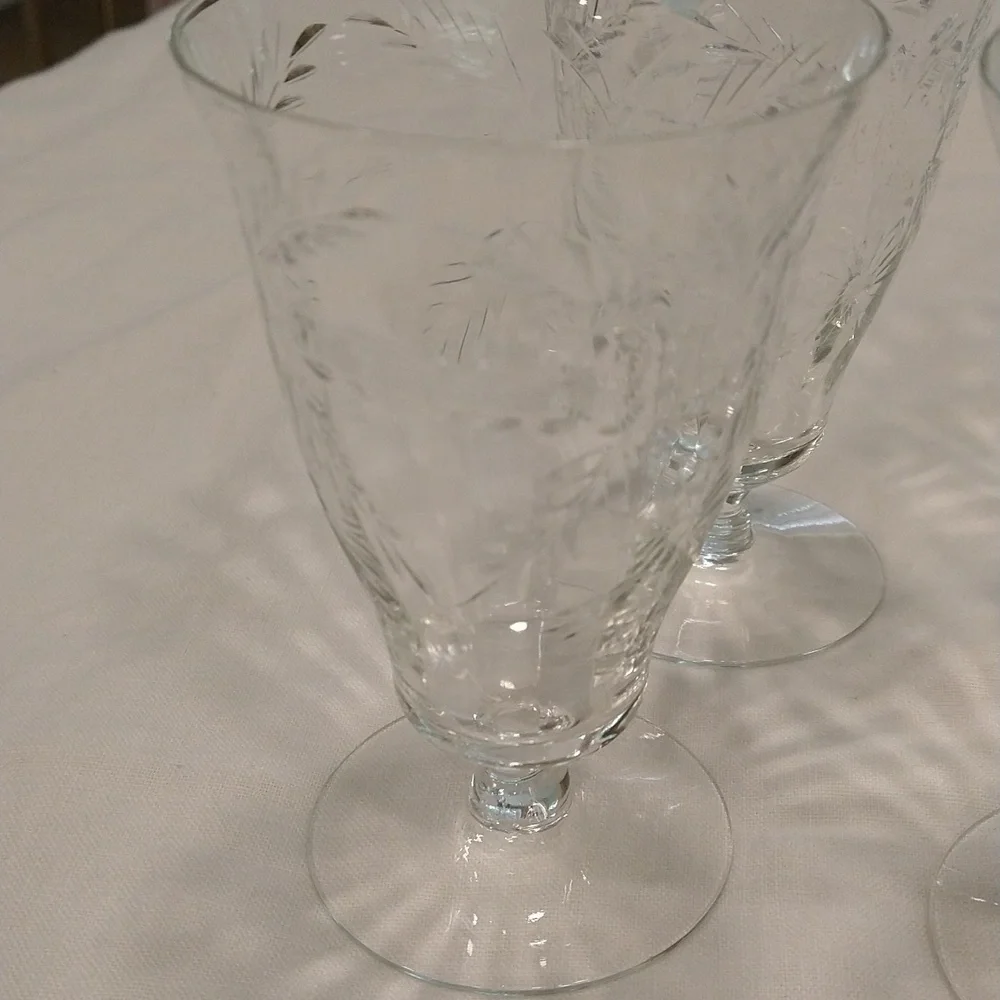Set of 6 etched crystal wine glasses 8 ounces